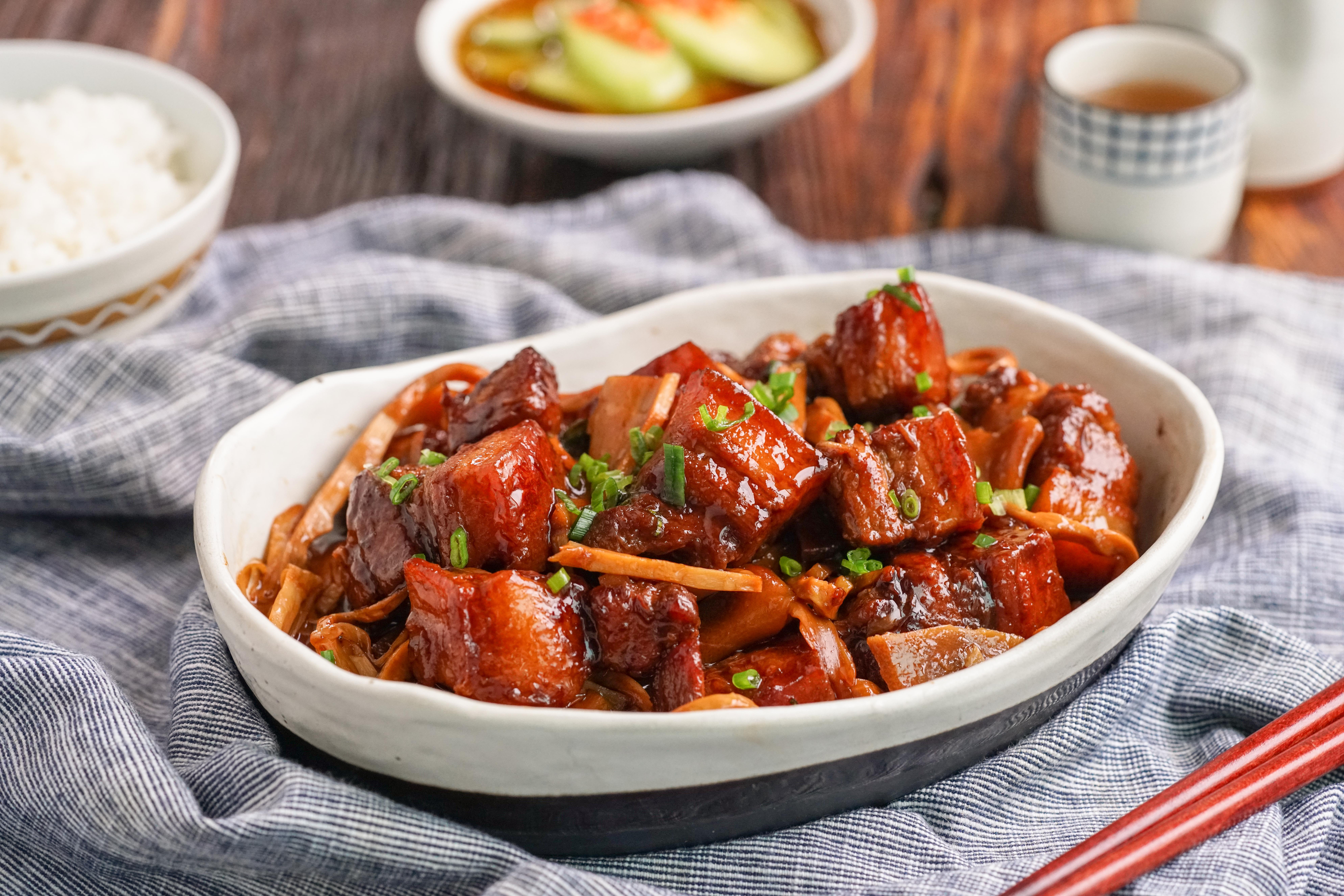 笋干的泡发家常做法,鲜笋做笋干焯水后要用冷水浸泡吗