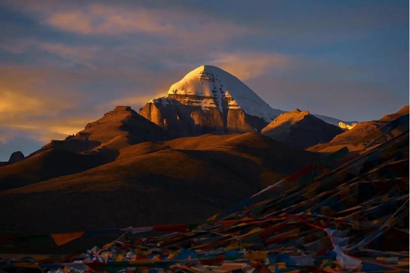 西藏冈仁波齐峰登顶,冈仁波齐峰为什么是世界第一神山