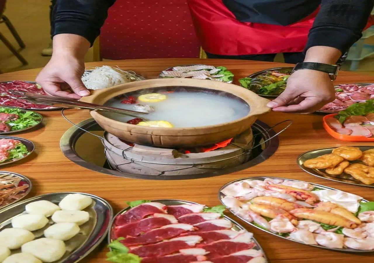 海拉尔羊蝎子羊排火锅,海拉尔一锅香牛排火锅