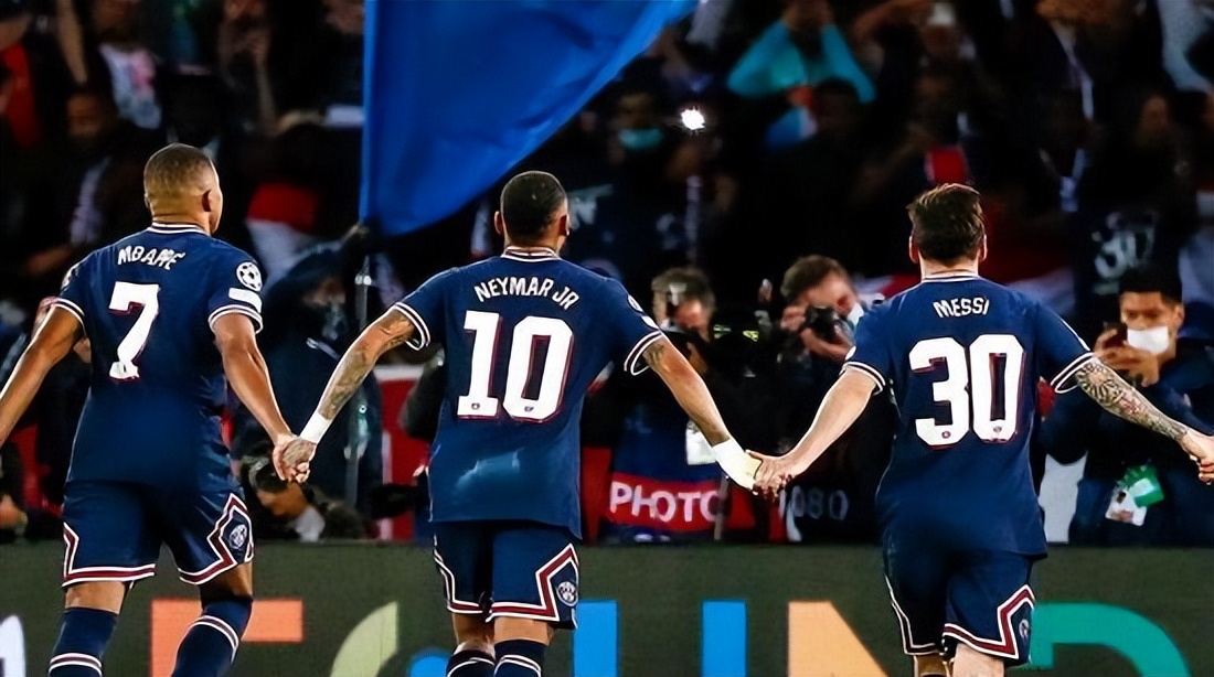 c罗你在哪里原视频,卡瓦尼c罗放弃追球