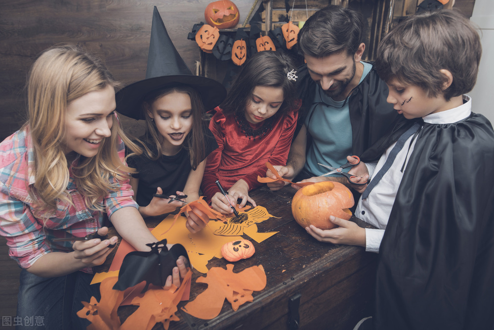西方万圣节和中国鬼节的区别,西方鬼节万圣节视频