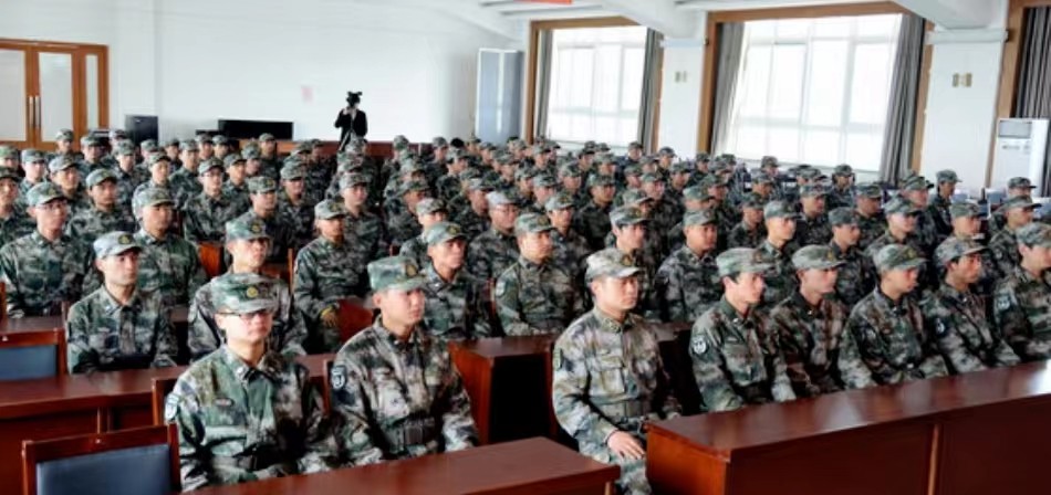 班长犯错误被撤职,班长犯错了被撤职了