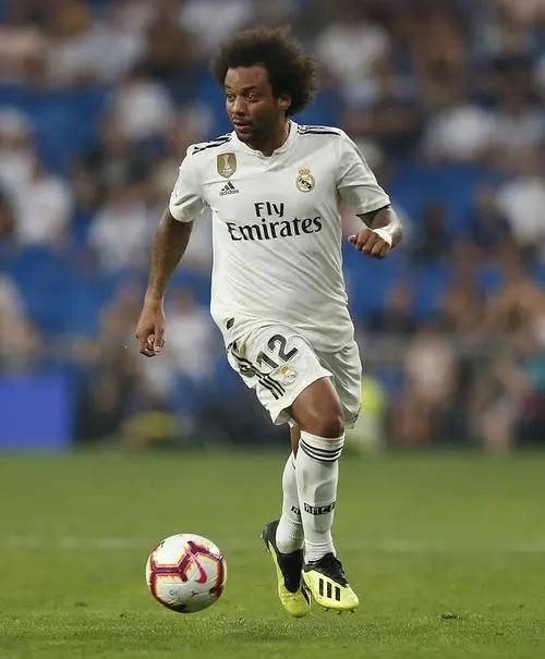 皇马阵中随队获得冠军次数榜TOP5!马塞洛第一，本泽马第二