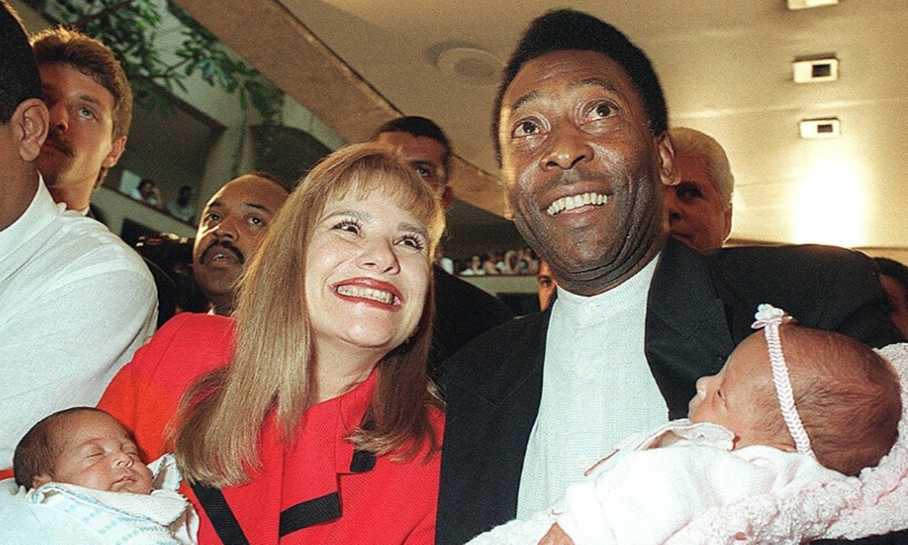 一代球王贝利传奇故事,一代球王去世