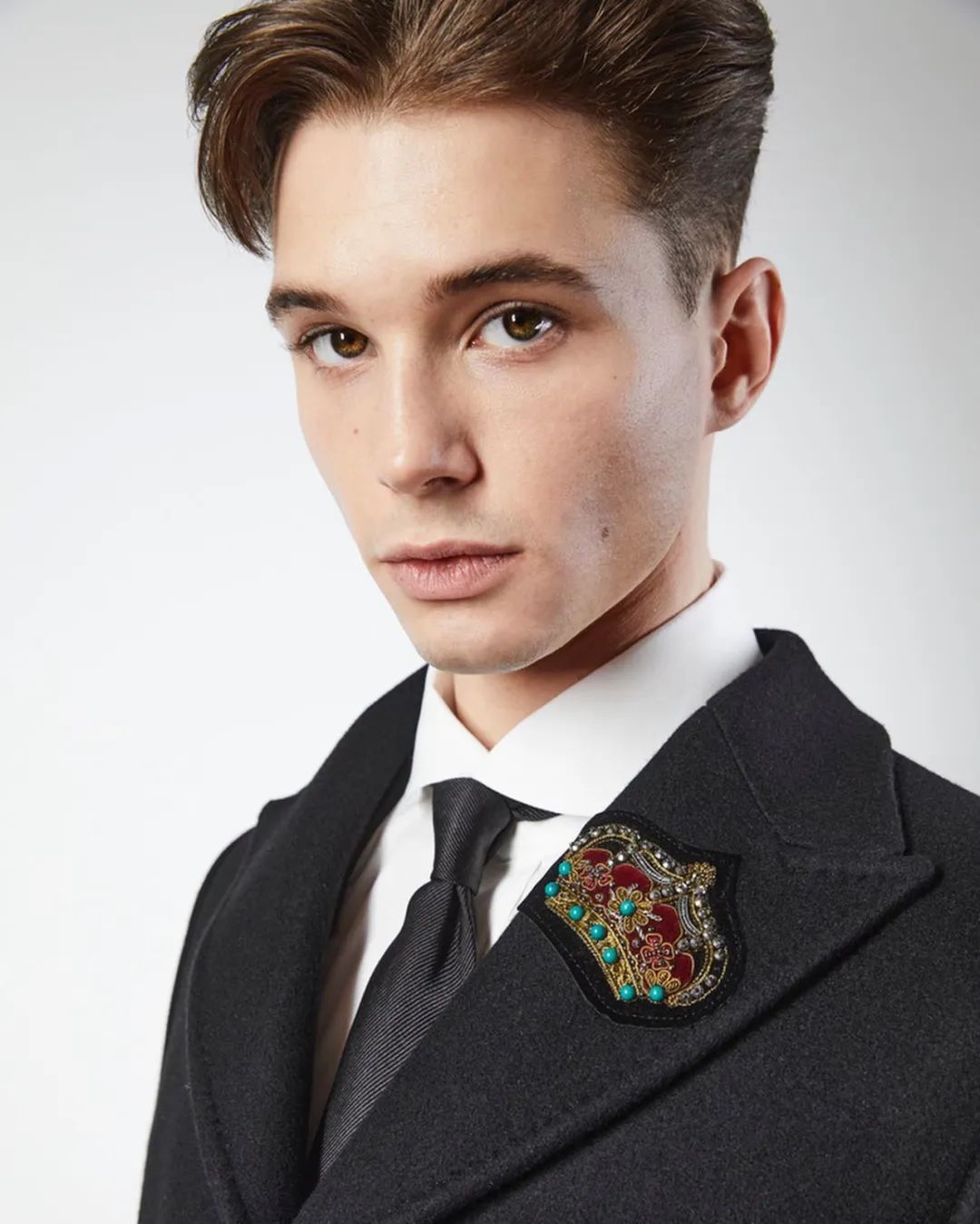 德国时尚男模特雅各布·约克斯特出镜EMPORIOARMANI*裤内**广告