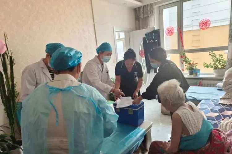 2021年新冠病毒疫苗接种工作总结 (全力以赴推进新冠病毒疫苗接种)