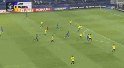 亚冠：两支新兵队伍被送到战场上，出现尿裤子的很好笑么