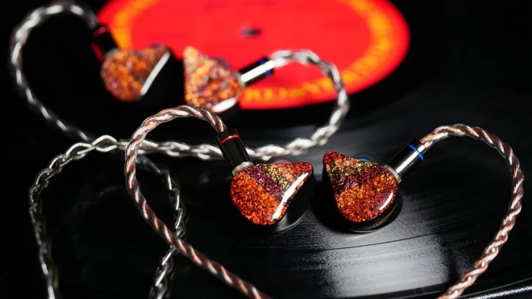 打虎亲兄弟——AFUL致音P8、P5多单元高性价比圈铁耳机