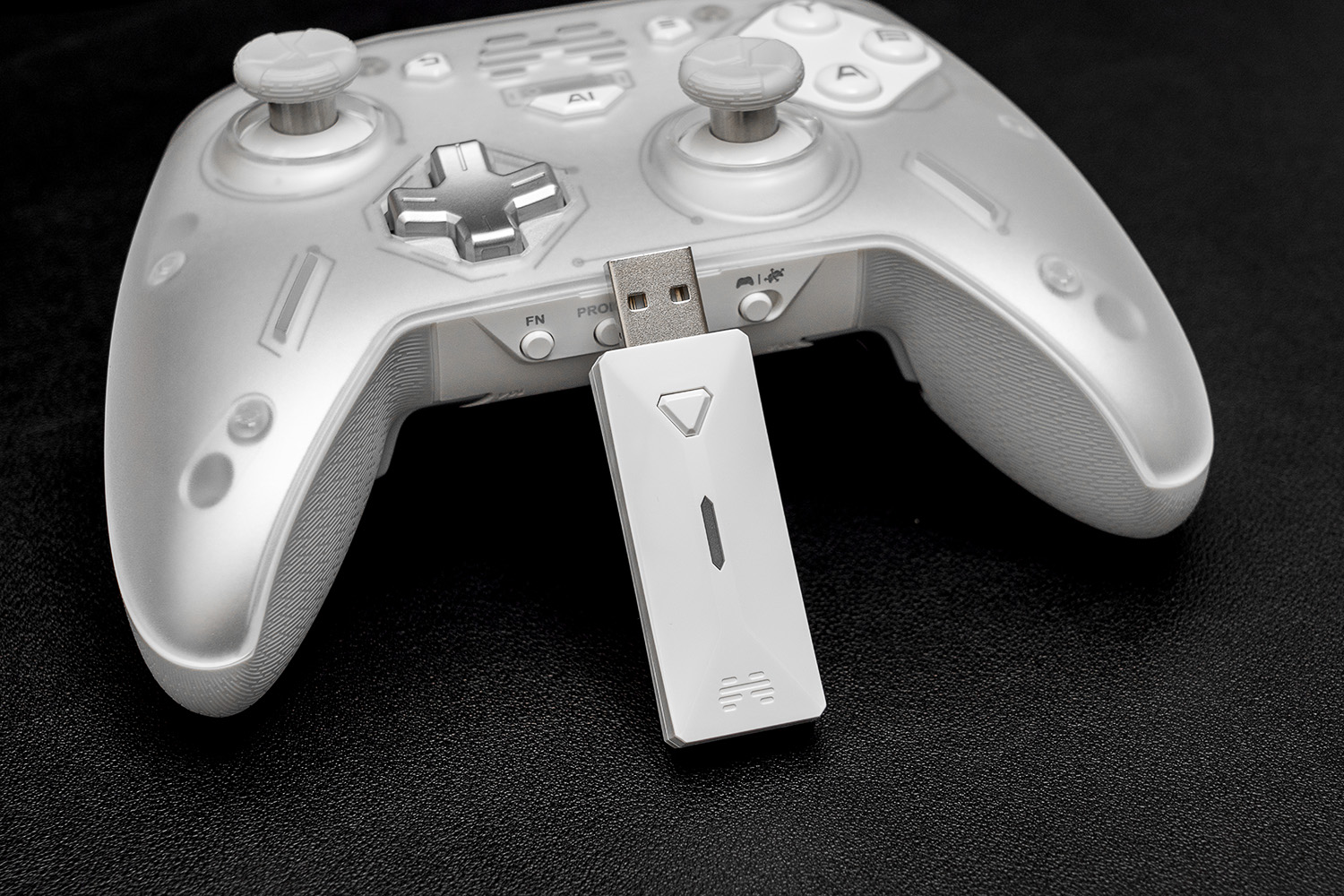 北通宙斯2与ps手柄对比,全平台通用无线手柄