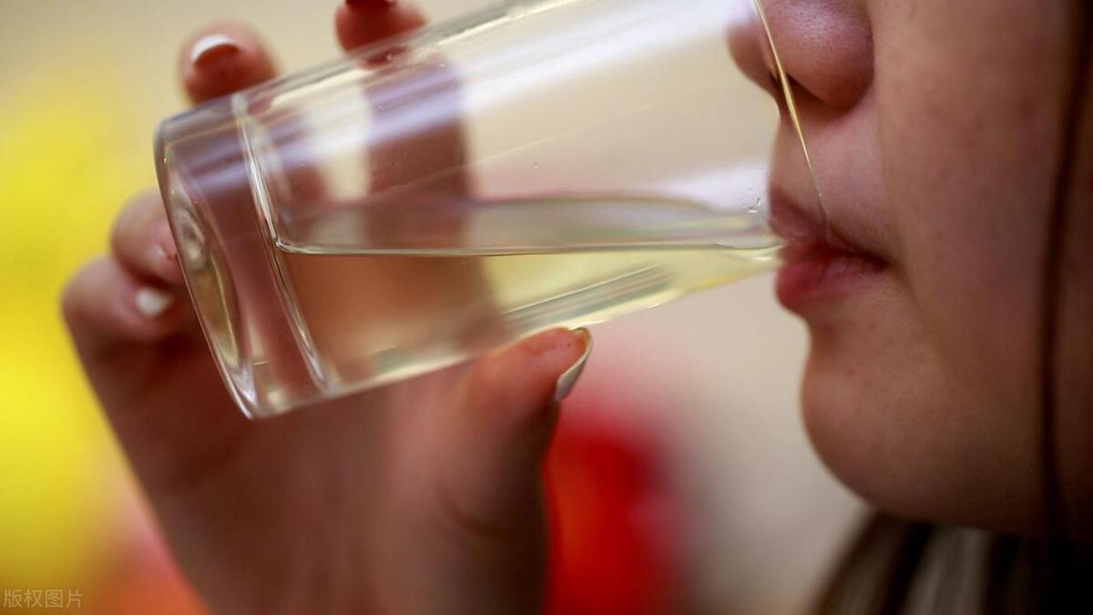 夏天嗓子干按什么穴位,嗓子干渴怎么快速缓解