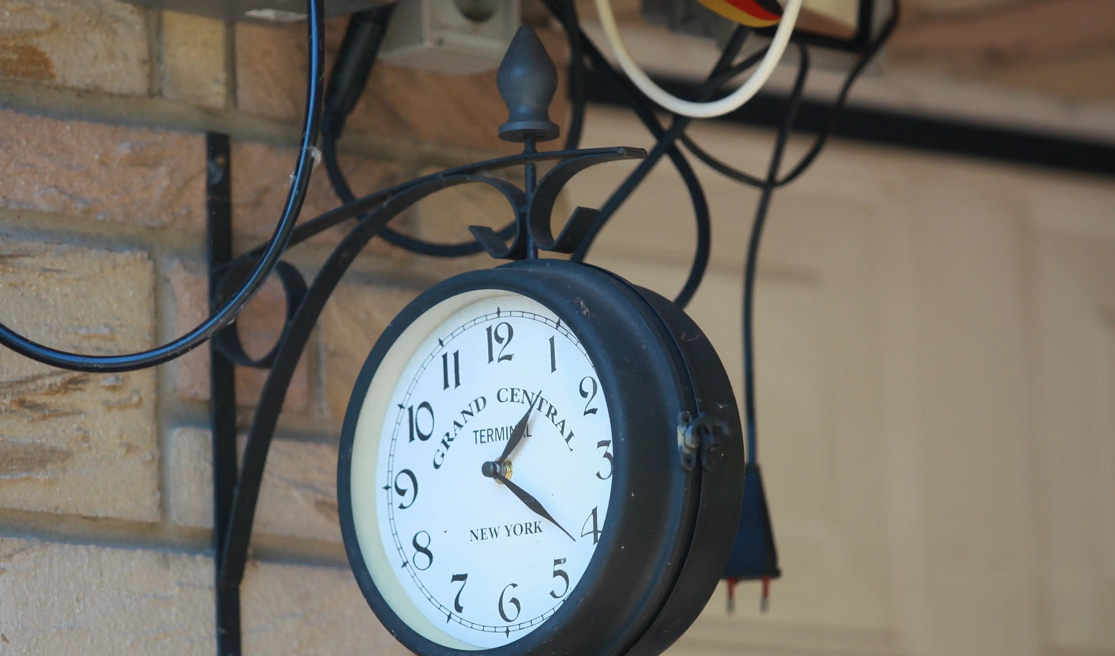 老话说钟不挂三处,钟有三不挂镜有三不摆