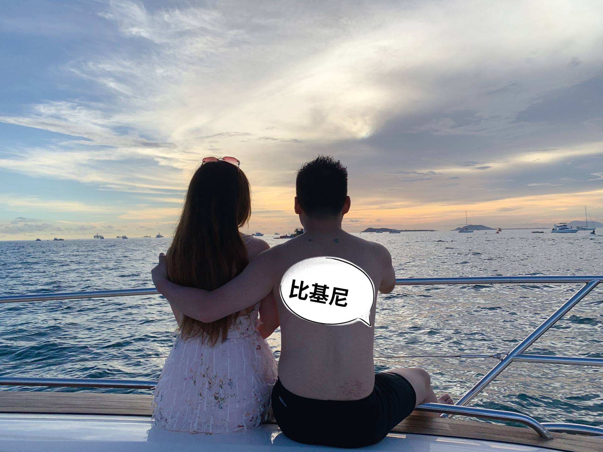 我，四川女孩，曾是五星级酒店前台，后来创业开店，赚钱买房买车