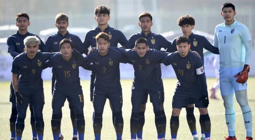 嚣张！泰国球迷：中国男足水平太差，跟他们踢比赛真晦气