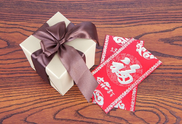 姐姐乔迁弟媳随礼一般多少,弟弟家搬家随份子随多少