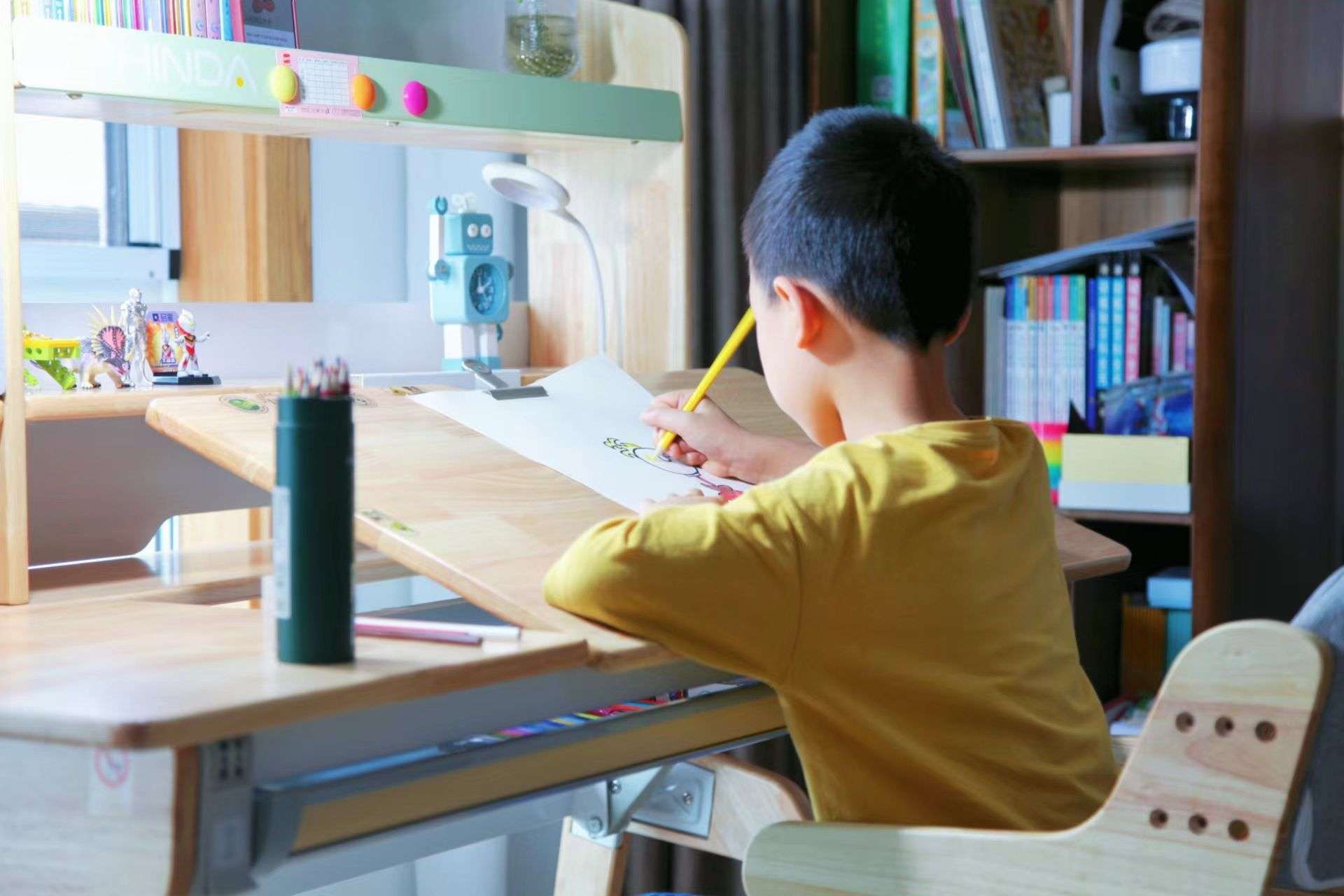 斯芬达小鹿桌配套阅读架,斯芬达小鹿桌儿童实木学习桌