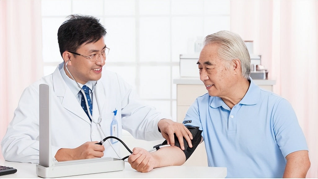 65岁大爷每天一勺三七粉，最后怎样了？4种后果要认清，别跟风吃