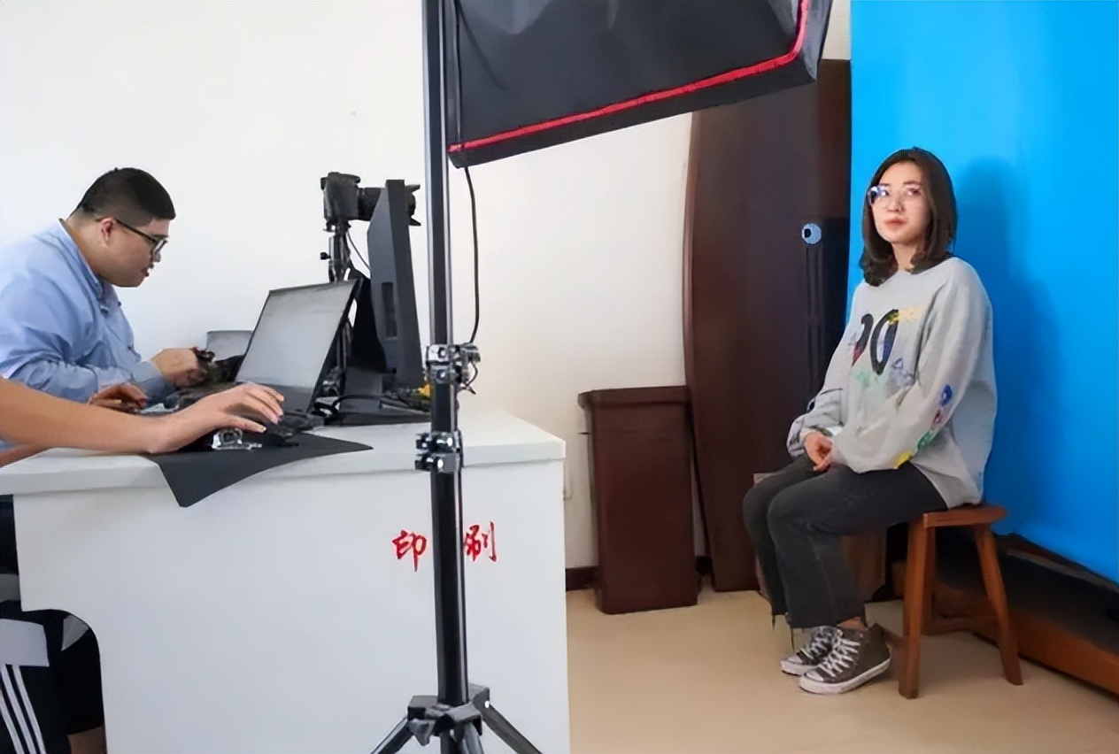 大一新生迁户口要重办身份证吗,大一新生迁户口原因