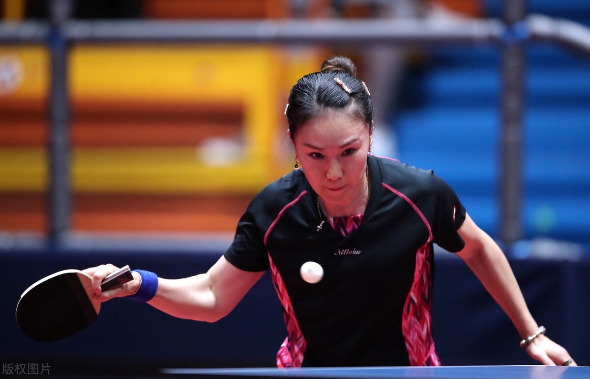 澳门冠军赛孙颖莎夺冠后,樊振东孙颖莎澳门乒乓球日