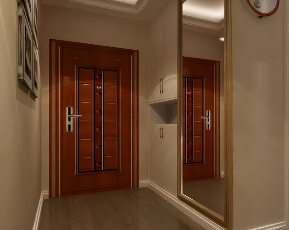 电梯对大门要怎么样解决,电梯门对着住户门怎么化解