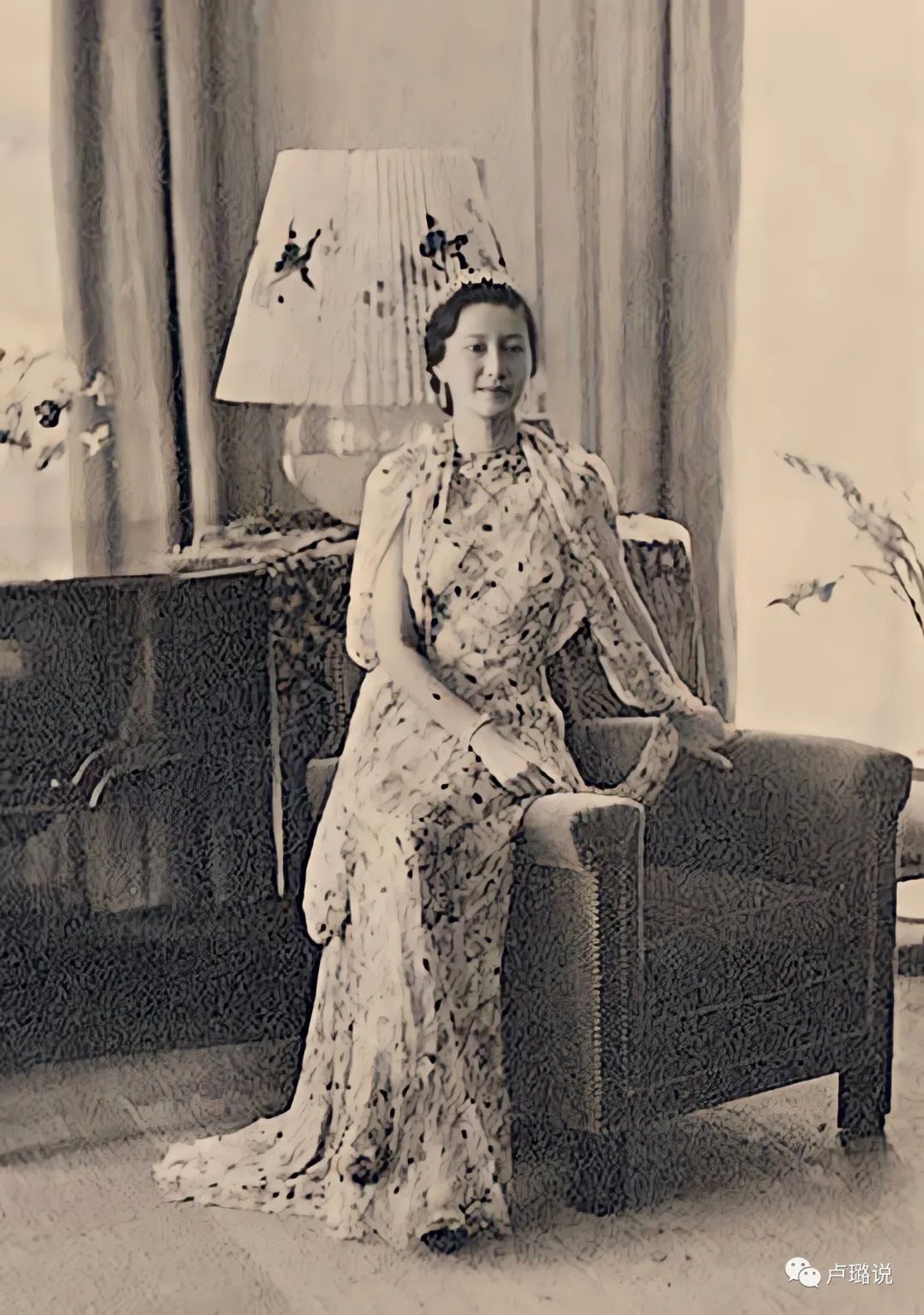 19岁的亚洲最美皇后，盛宠一时被负心抛弃，终成了法国野鬼孤魂！