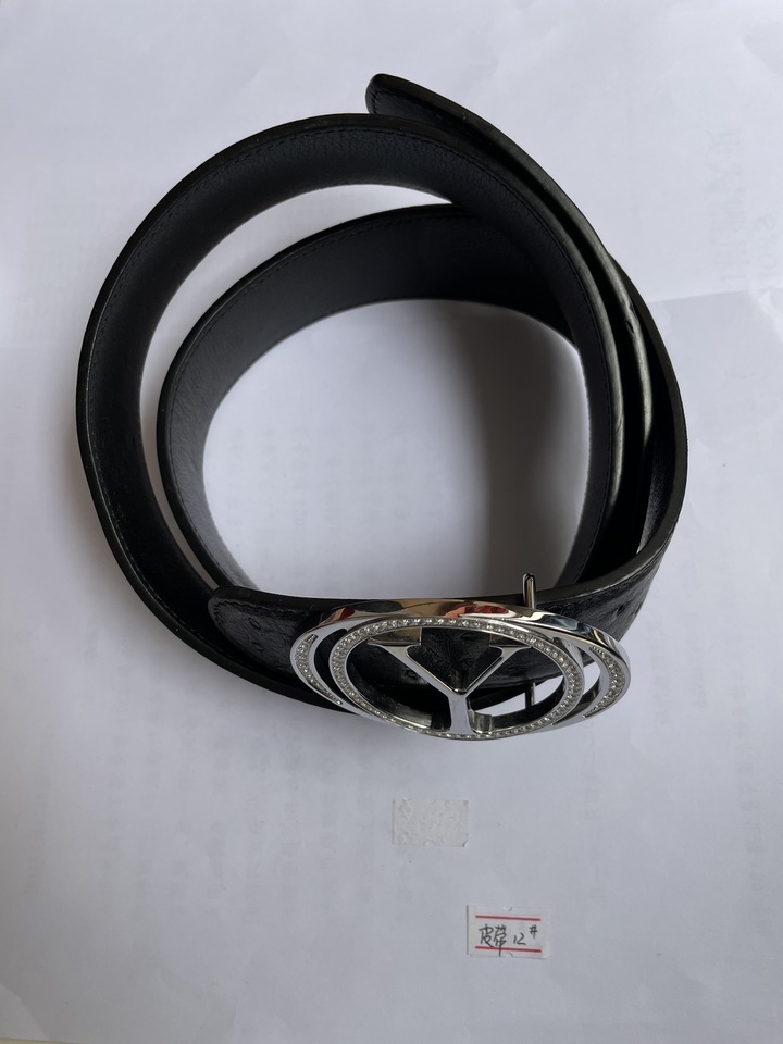 柳州一条男士皮带被法院拍卖都有几十人抢,还经历三百多次加价