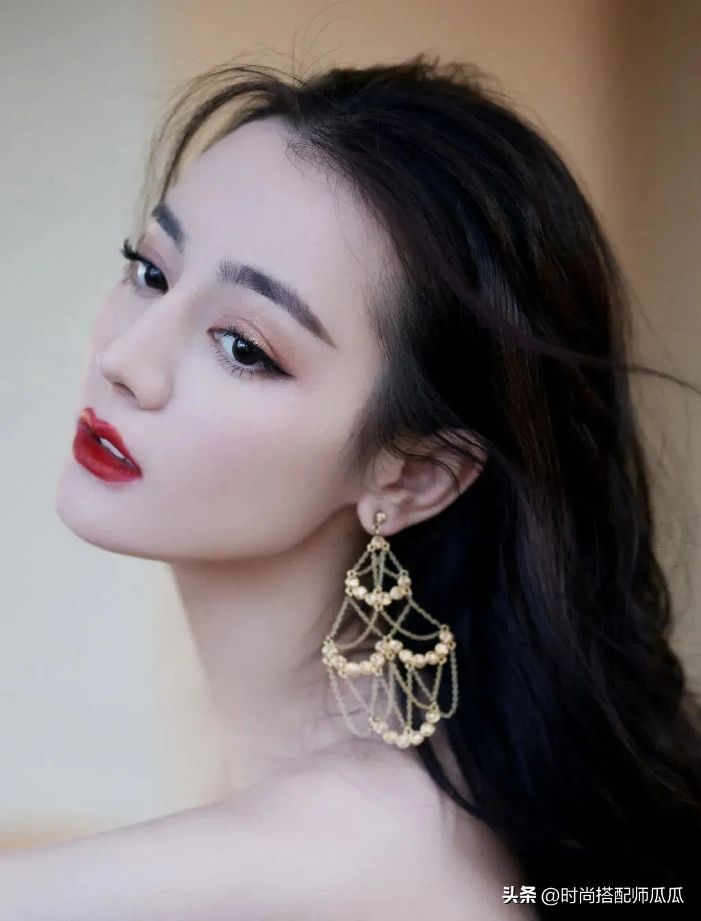 热巴同款发型中长发,热巴齐刘海发型