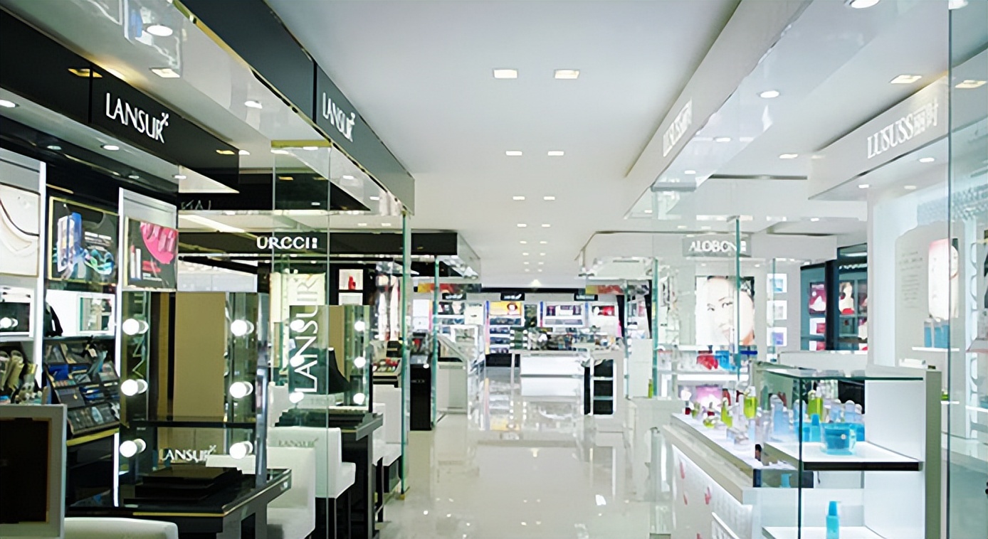 汕头万邦化妆品公司怎么样,万邦彩妆品牌发布会