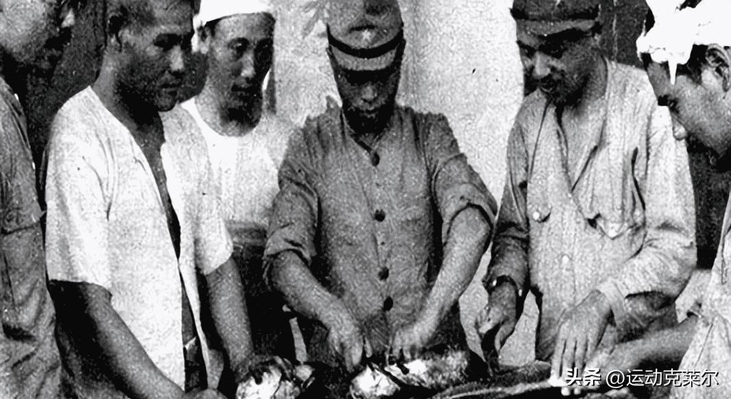 罕见照片，世界上胸最大的女人，女人舌头10.16厘米，你见过吗2