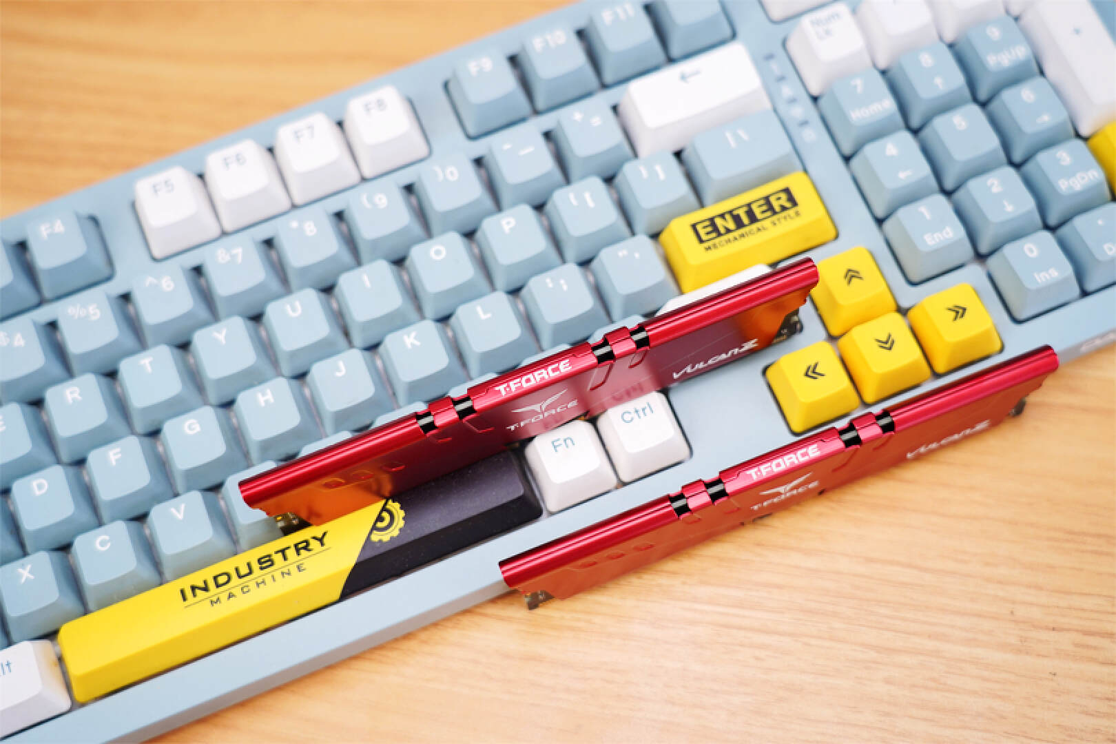 十铨火神16g内存条3200,十铨火神zddr48gb3200多少钱