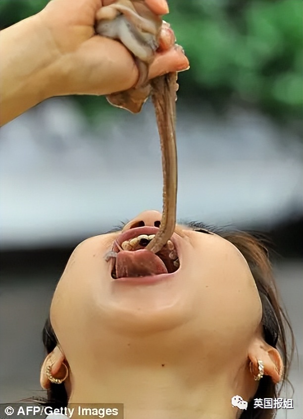 男子呕吐不止进医院,男子呕吐不止被送急救