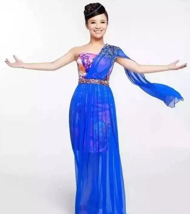 盲人歌手刘赛生女儿还是男孩,盲人歌手刘赛结婚的全部视频