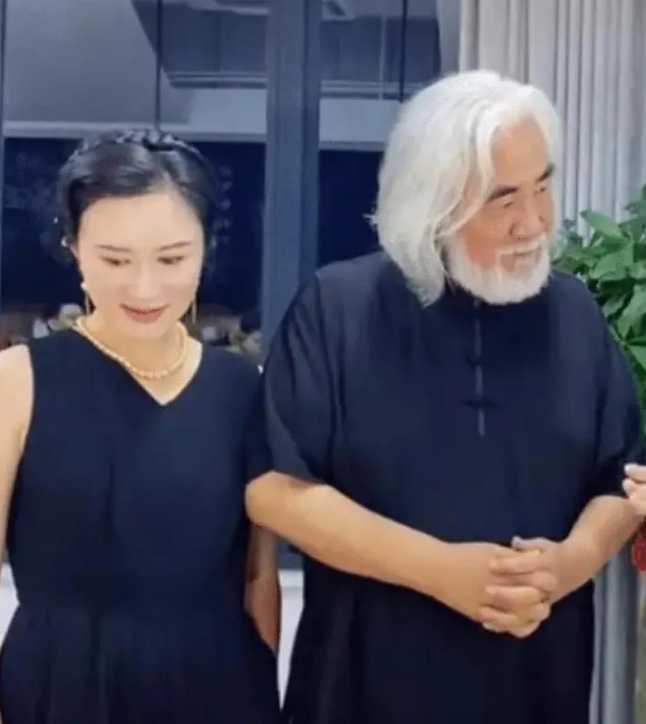 张纪中娇妻偷偷转移3个亿财产?大儿子暴露了问题