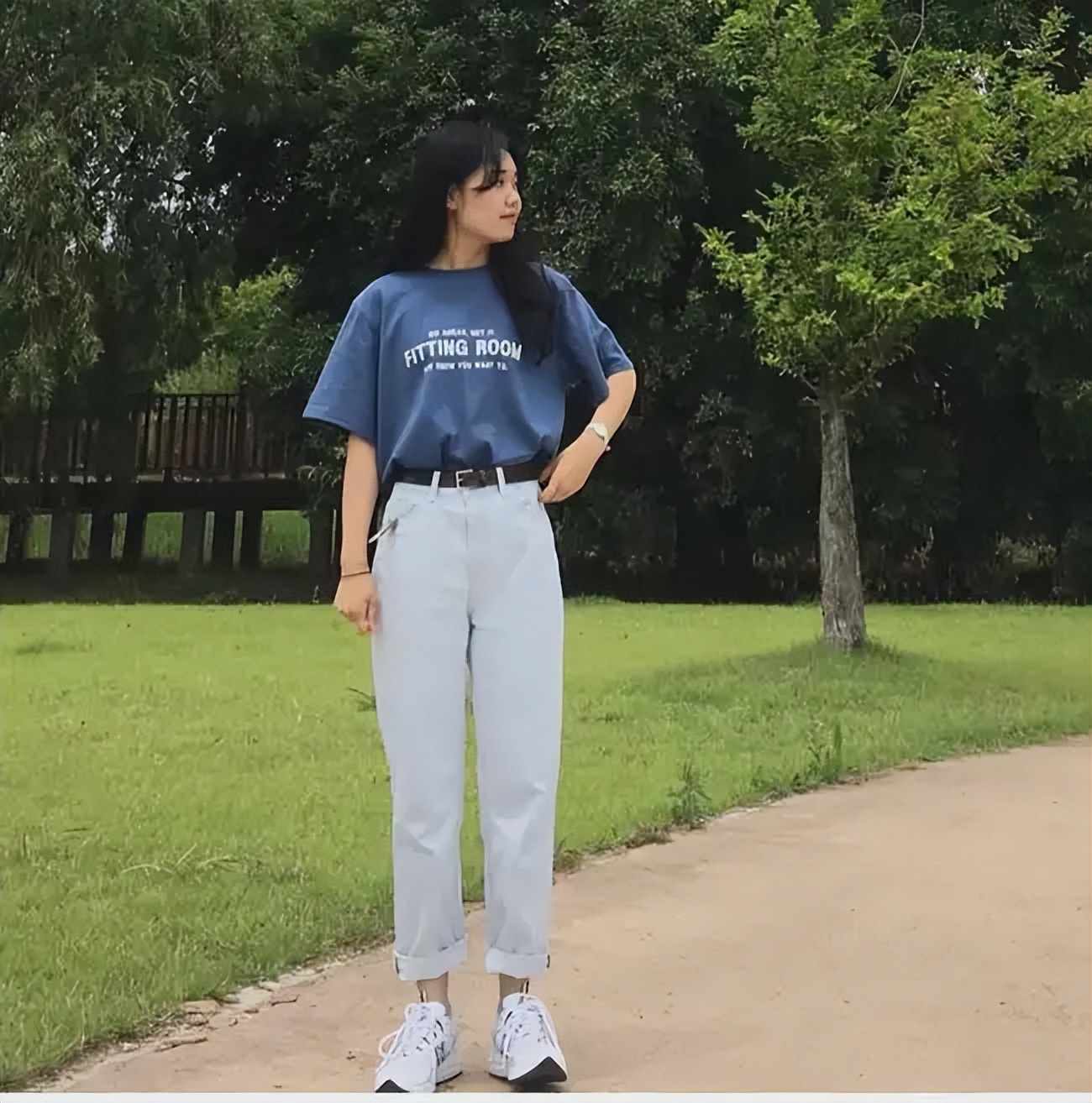 条纹衣服如何穿显瘦,只有薄薄的衣服怎么穿显瘦