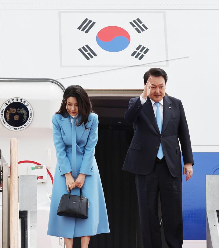 韩国第一夫人访问西班牙,韩国第一夫人访美服装秀