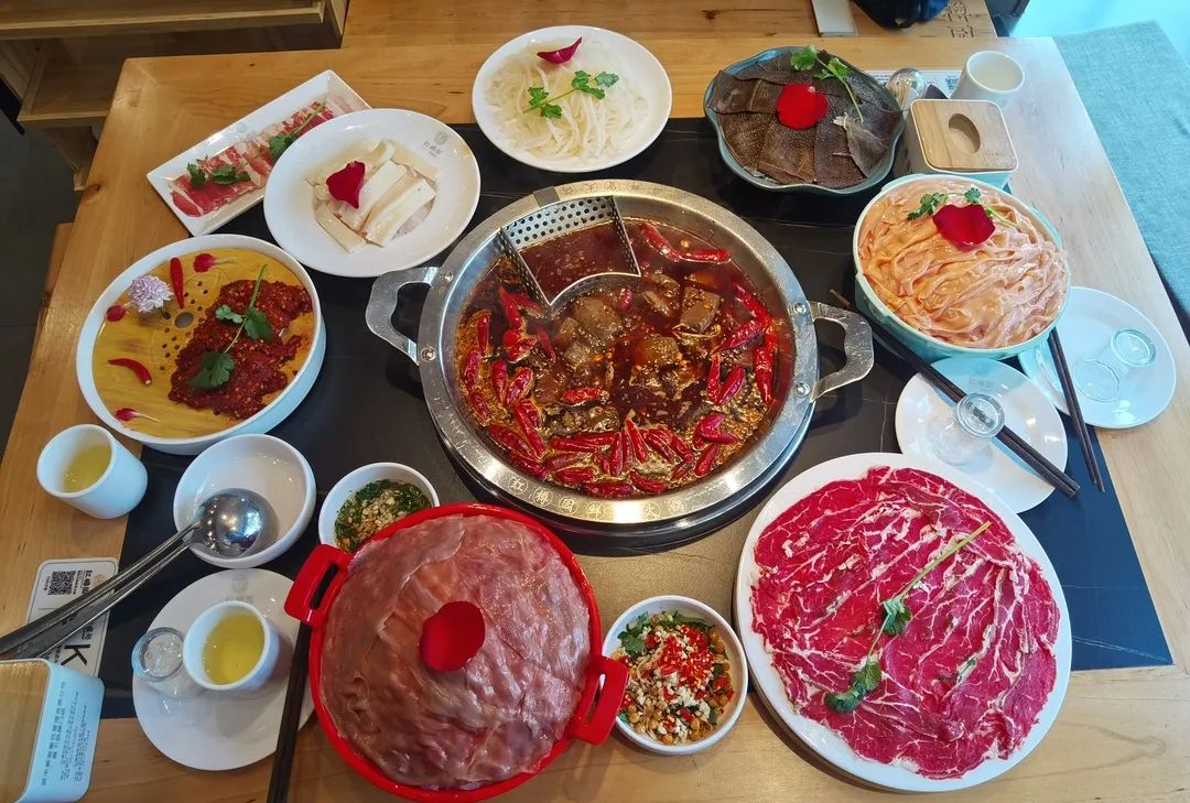 你好，我叫威远，这是我2023年的最新简历！