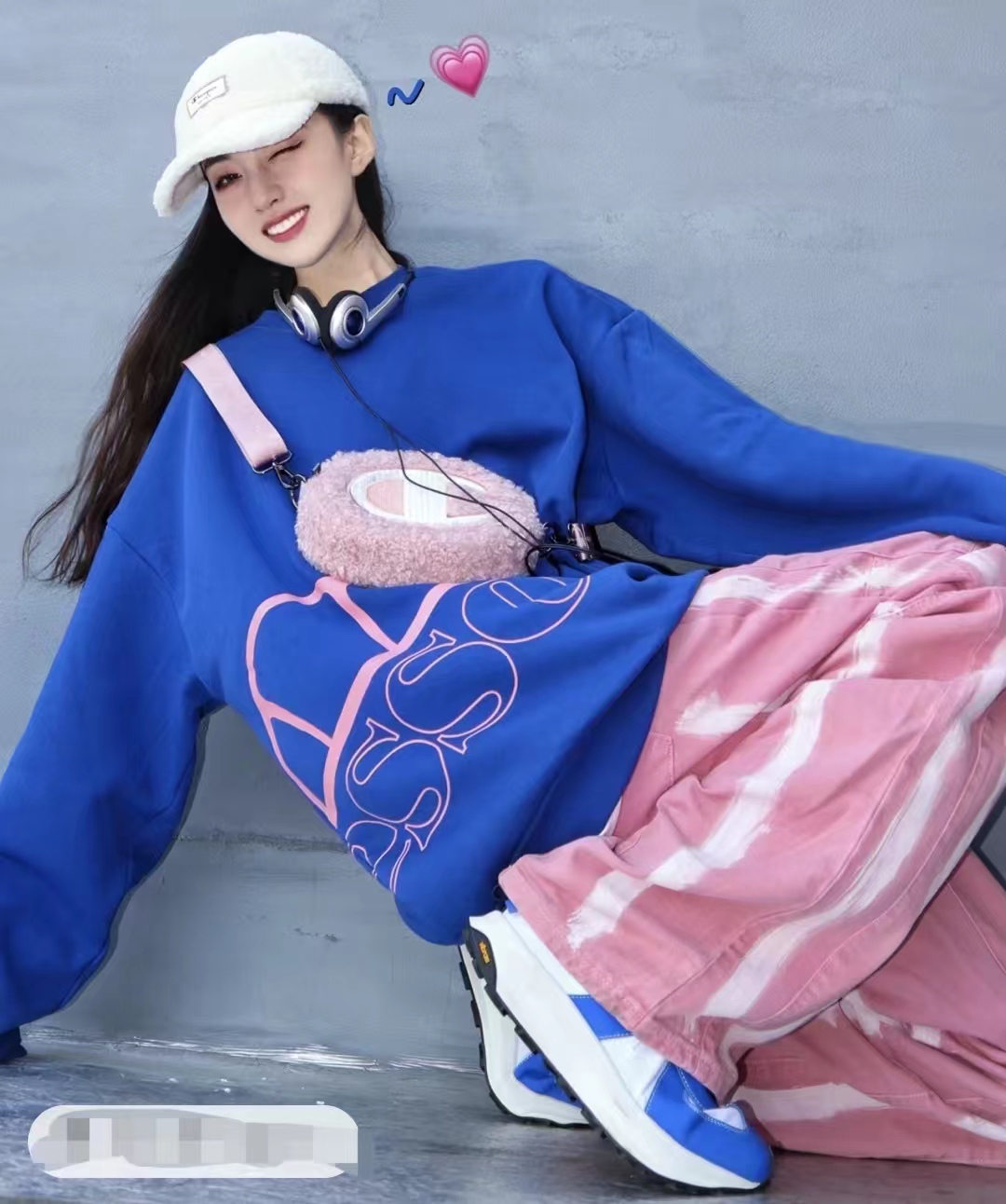 粉色搭配什么颜色显高级,粉色搭配的色系看起来温柔