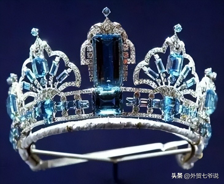 王冠查尔斯戴安娜,英国国王有多少个王冠