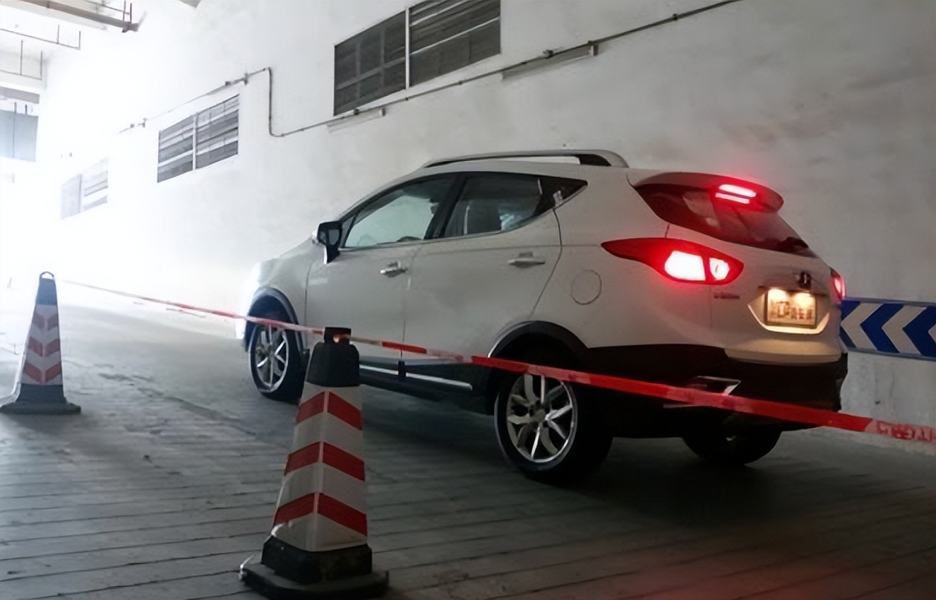 显示按钮功能,没有按钮全屏