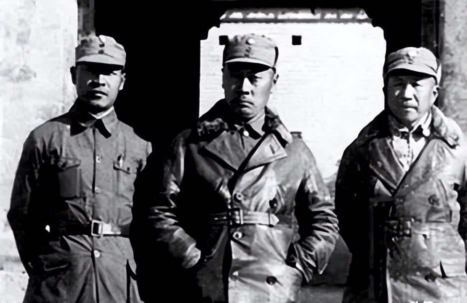 1942年，为让战士不捡烟屁股抽，张云逸自费42元创办首个军中烟厂