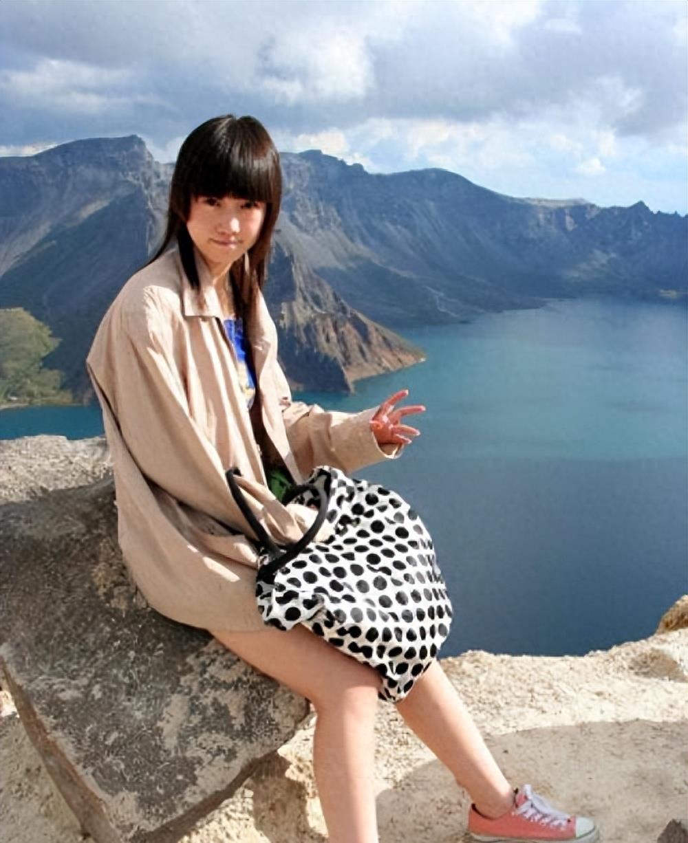 “最红裸模”*筱雨张**：22岁时拍写真火爆全网，如今将近40岁仍单身