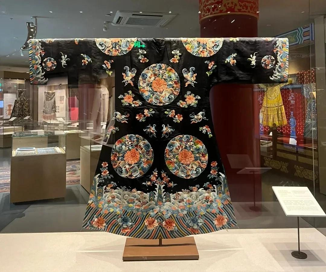 中国丝绸博物馆和中国之江博物馆,博物馆中国的服装