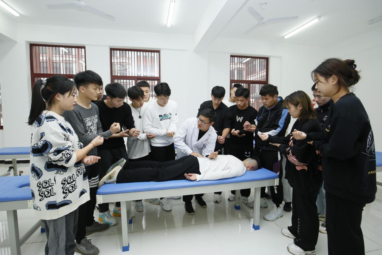 承诺就业！郑州体职院霸气背后的四个硬核如何让学生吃下定心丸？