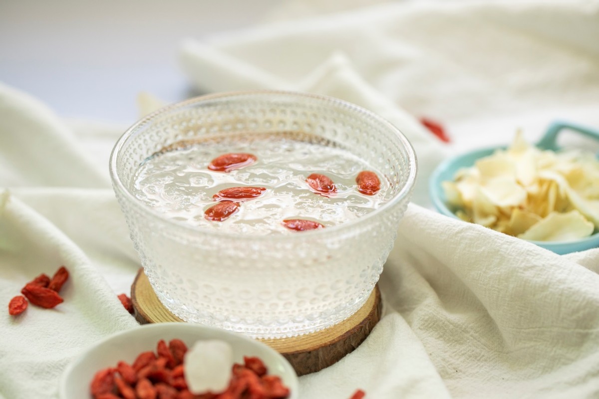 同仁堂燕窝和小仙炖燕窝哪个好,小仙炖和同仁堂燕窝哪个好