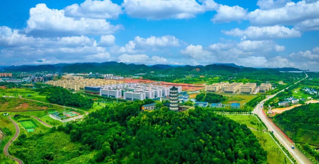 干出新气象下一句,干出美好的生活