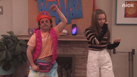 救命女孩子,女朋友最近腰痛是什么原因呀