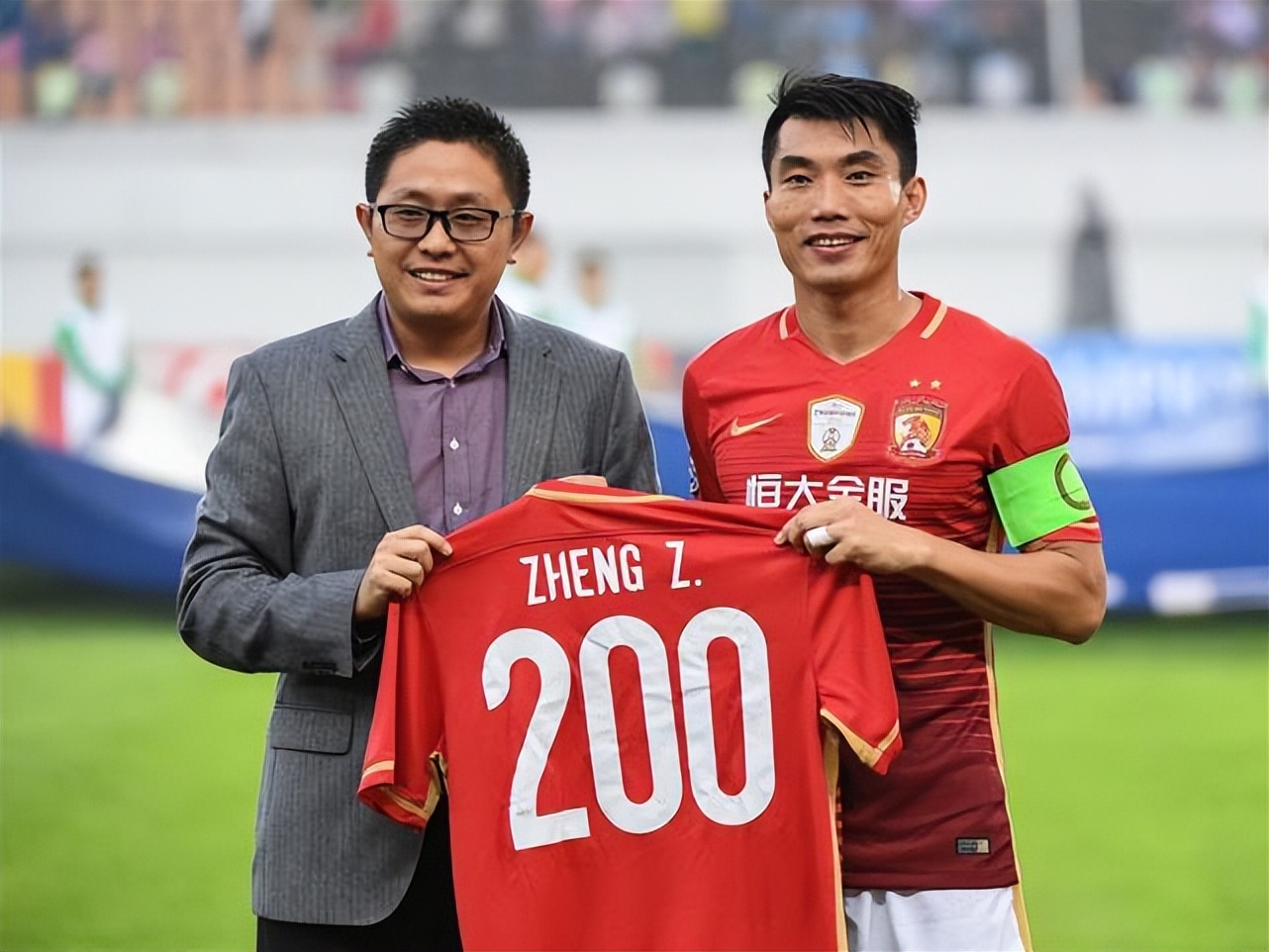 郑智于大宝李玮锋比赛,郑智广州队李玮峰