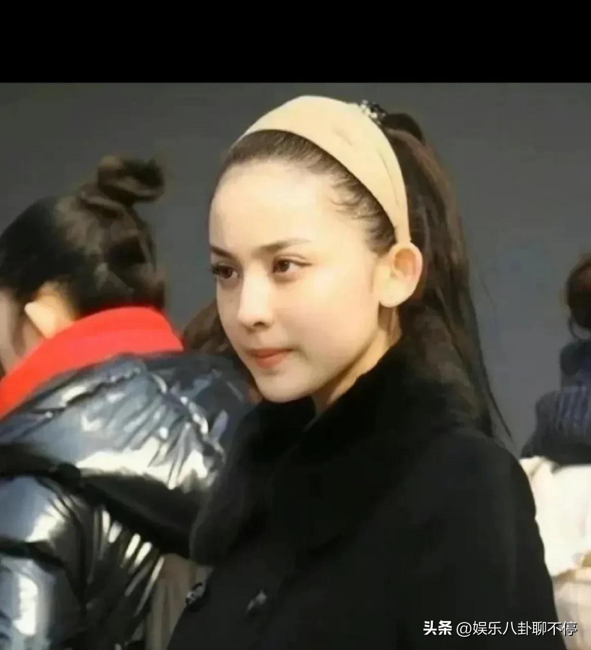 古力娜扎深v礼服蓝色,古力娜扎深v镂空礼服合集