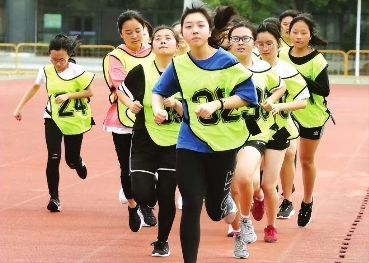 体育课女生行为,体育课上奇葩行为