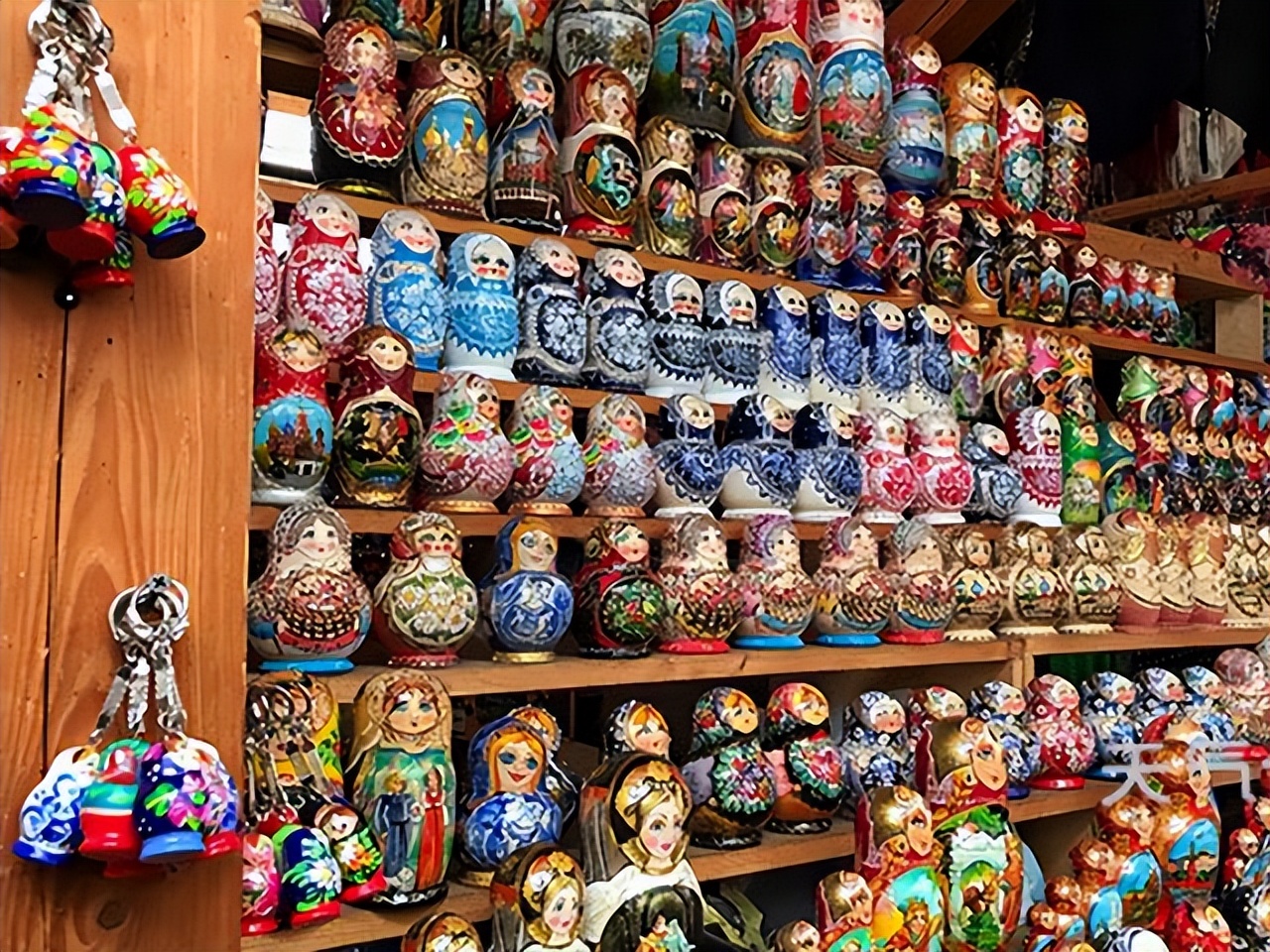 俄罗斯姑娘在杭州靠什么维持生活,俄罗斯姑娘在中国旅游