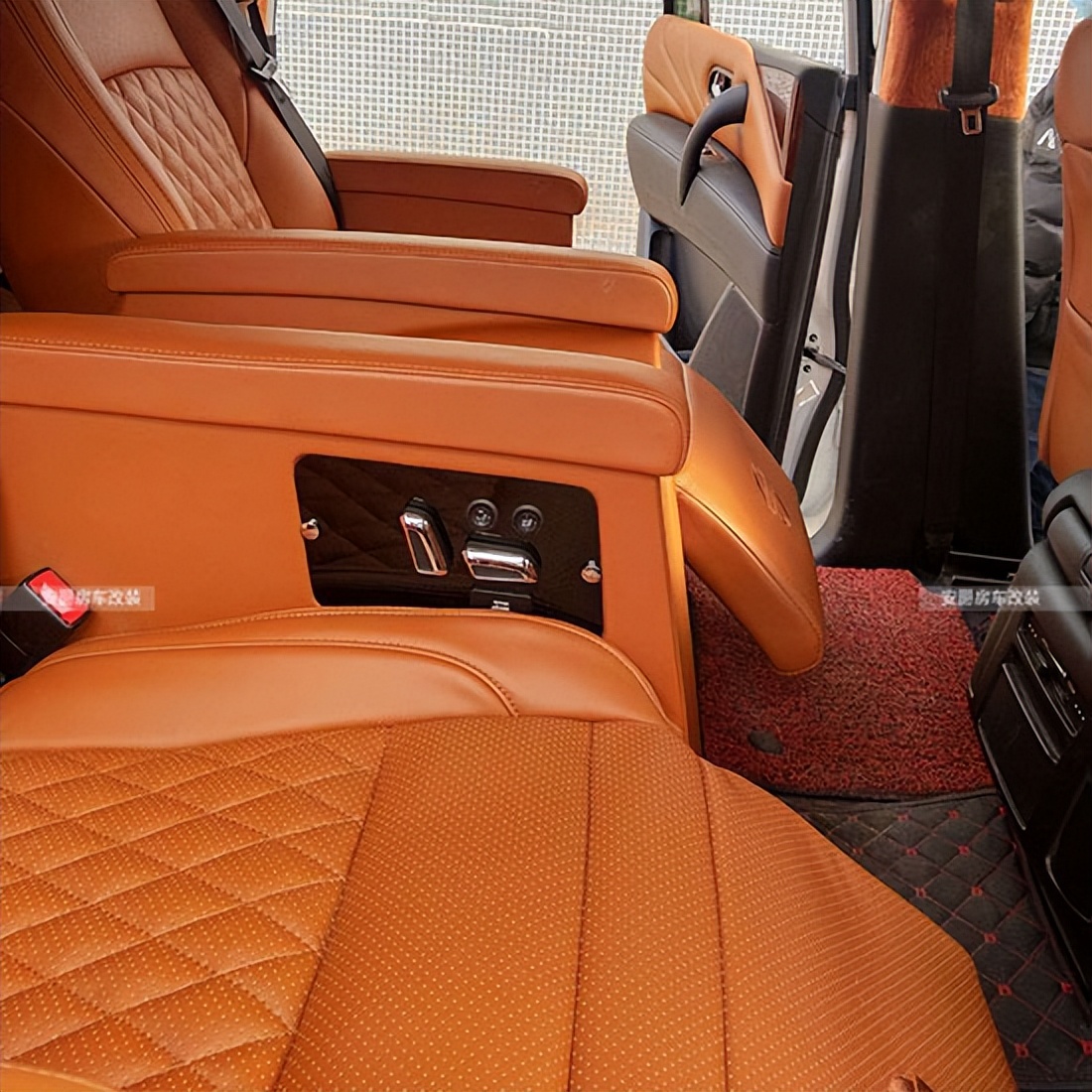 尼桑途乐改装航空座椅,尼桑途乐改航空座椅